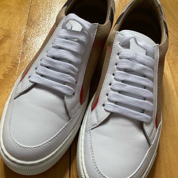 Classic Burberry sneakers worn once. Comes with box. 100% authentic. - Picture 6 of 8